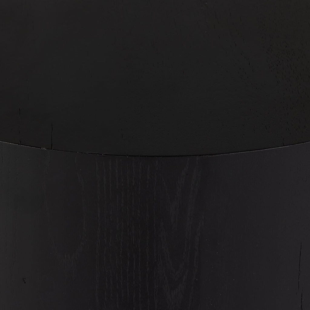 Table basse ronde Humphrey de Four Hands, coloris Charbon sur chêne