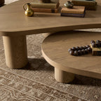 Ensemble de tables basses gigognes Four Hands Joji en placage chêne naturel