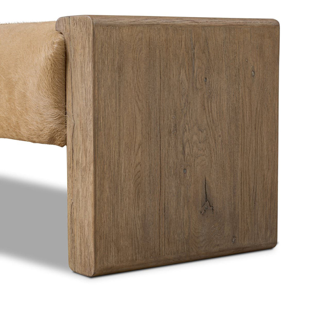 Banc d'appoint Four Hands Knox en cuir clair à poils longs