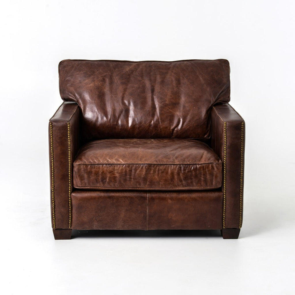 Fauteuil club Four Hands Larkin couleur cigare