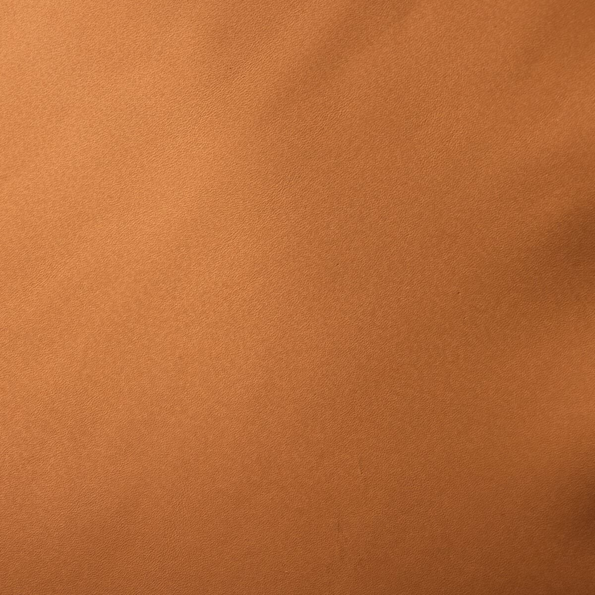 Tabouret de bar pivotant Lewis de Four Hands avec coussin en forme de selle de whisky