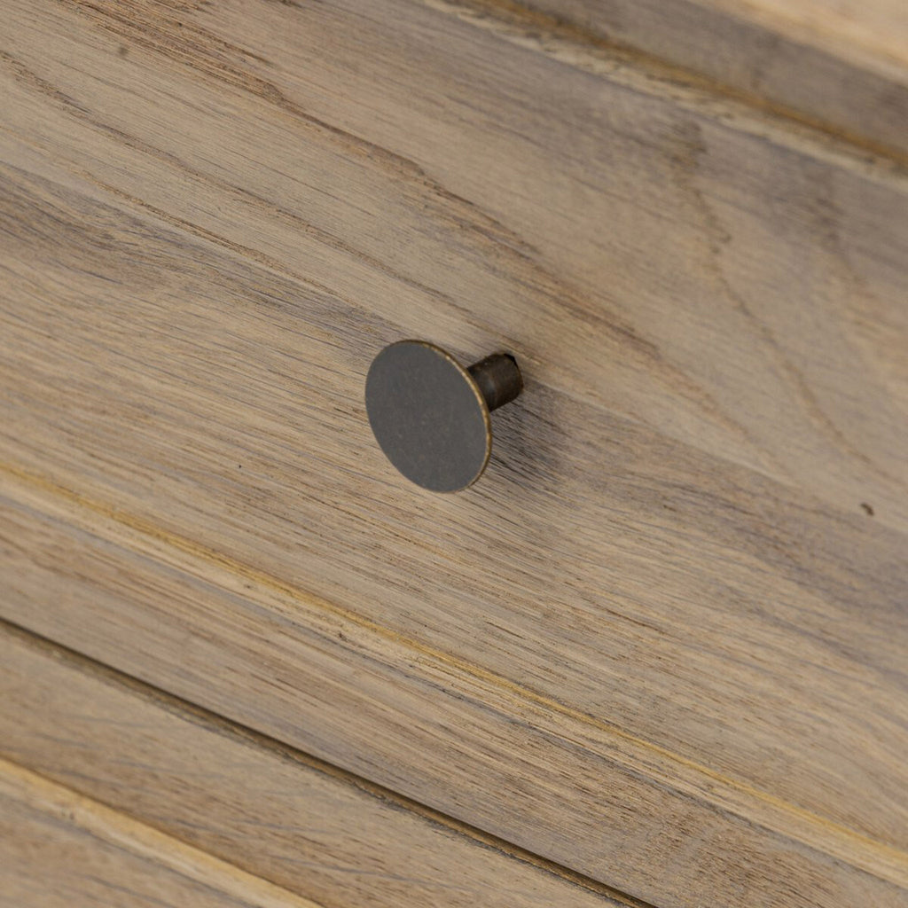 Table de chevet Maggie de Four Hands en chêne fumé vieilli et scié