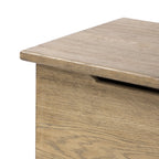 Coffre Four Hands Quintin en chêne vieilli