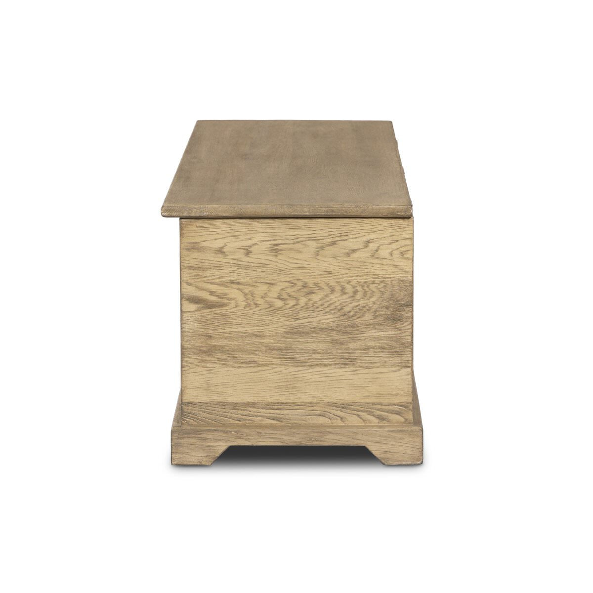 Coffre Four Hands Quintin en chêne vieilli