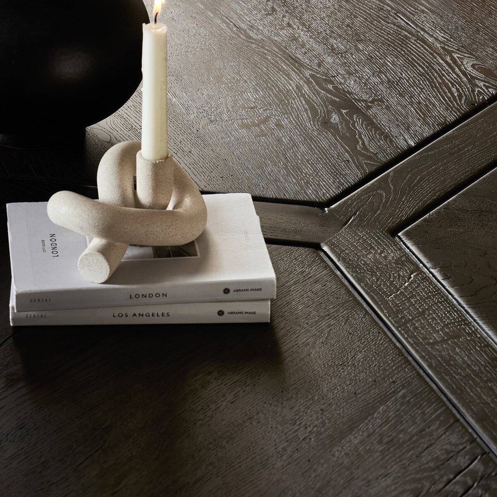 Table basse Renan de Four Hands, chêne français recyclé couleur expresso foncé