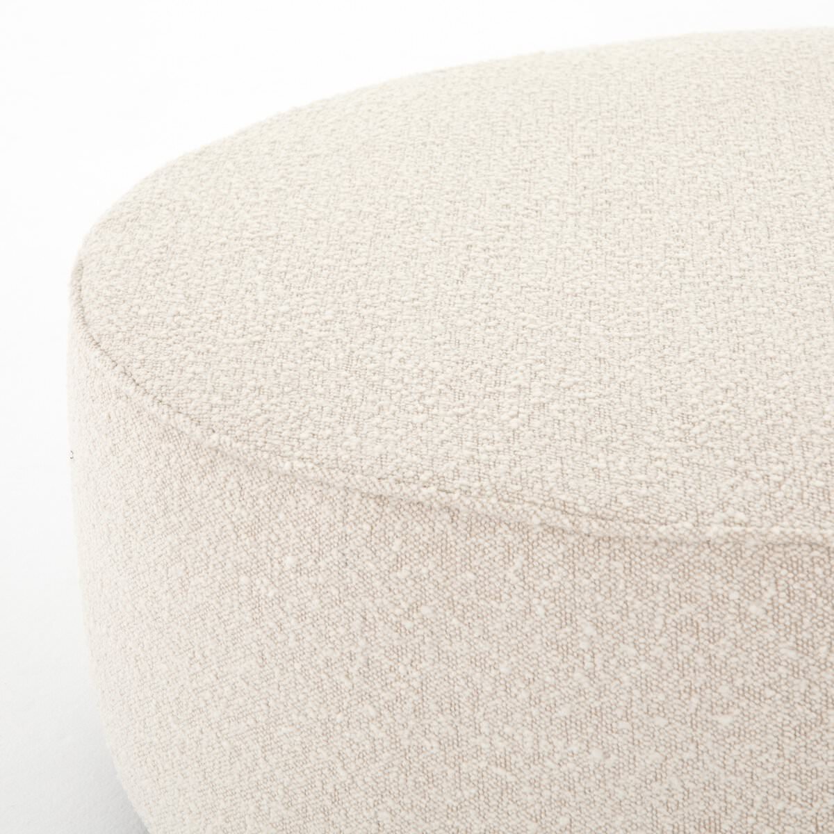 Pouf rond Four Hands Sinclair grand modèle en Knoll naturel