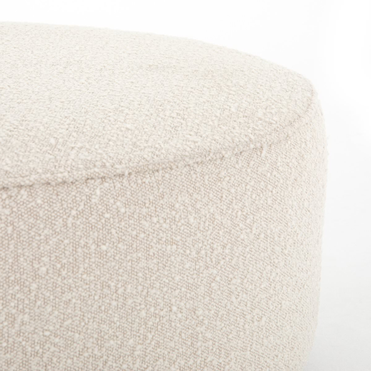 Pouf rond Four Hands Sinclair grand modèle en Knoll naturel