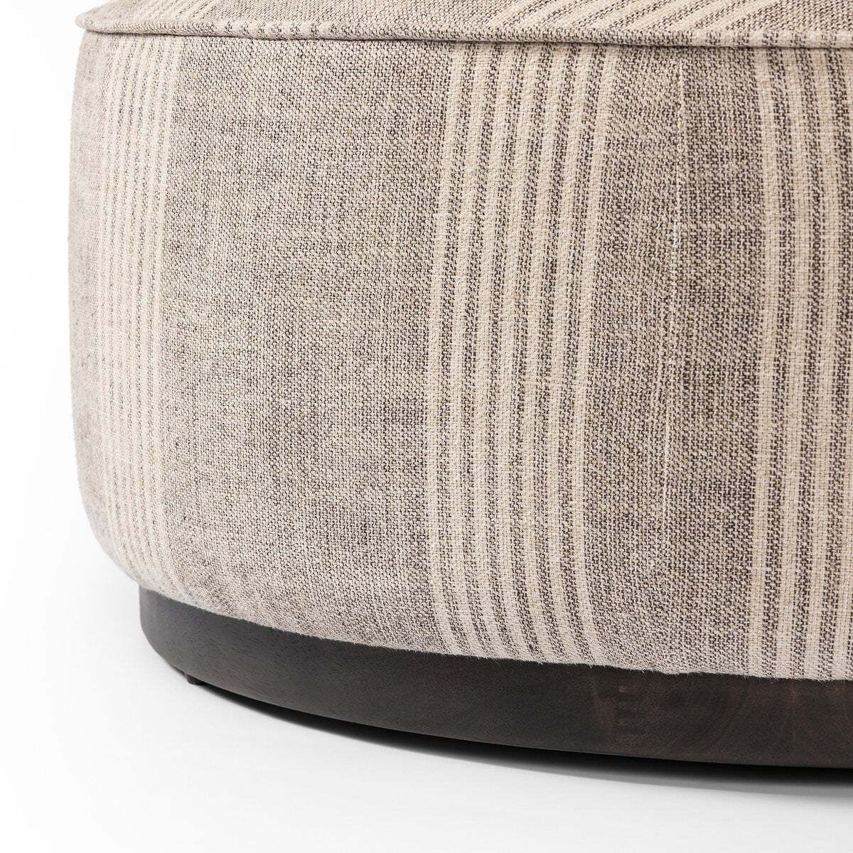 Pouf rond Four Hands Sinclair grand format, coloris Manchester Flint 