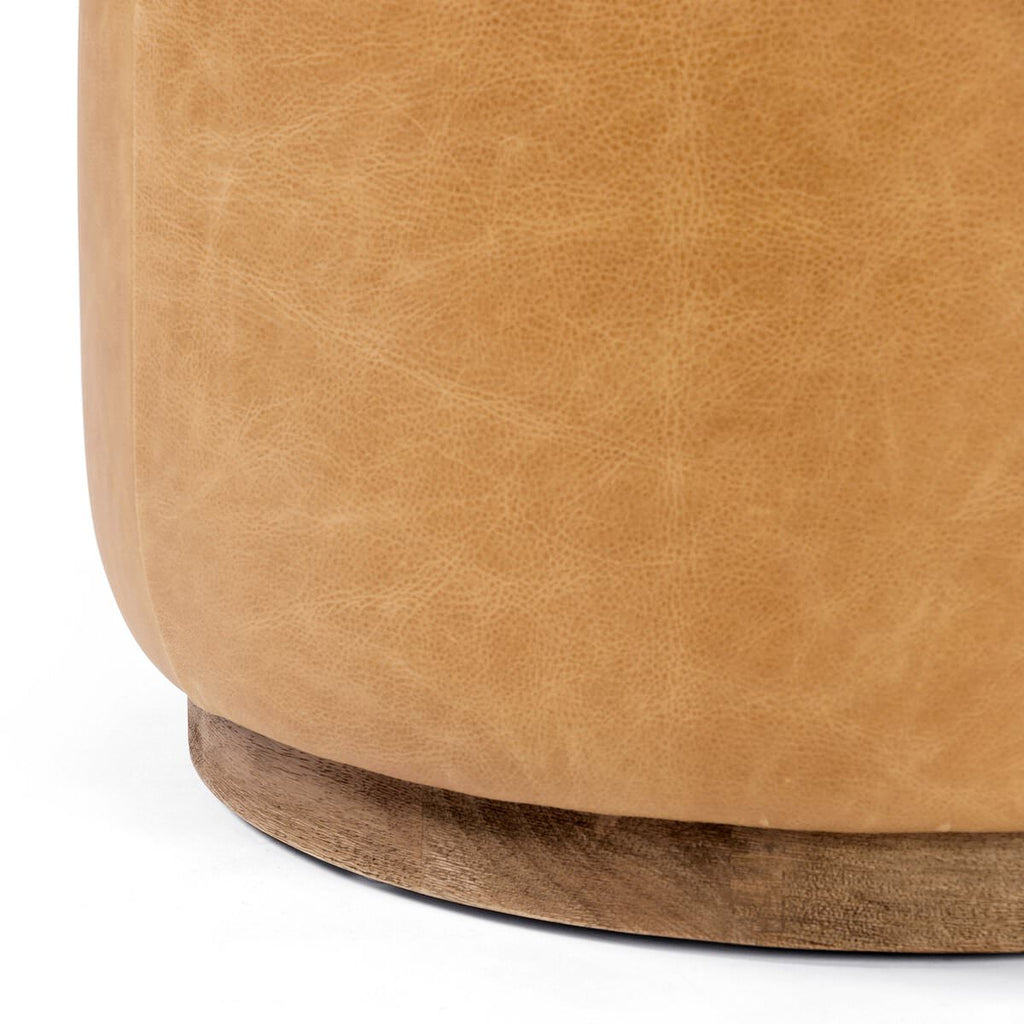 Pouf rond Four Hands Sinclair couleur caramel Palermo