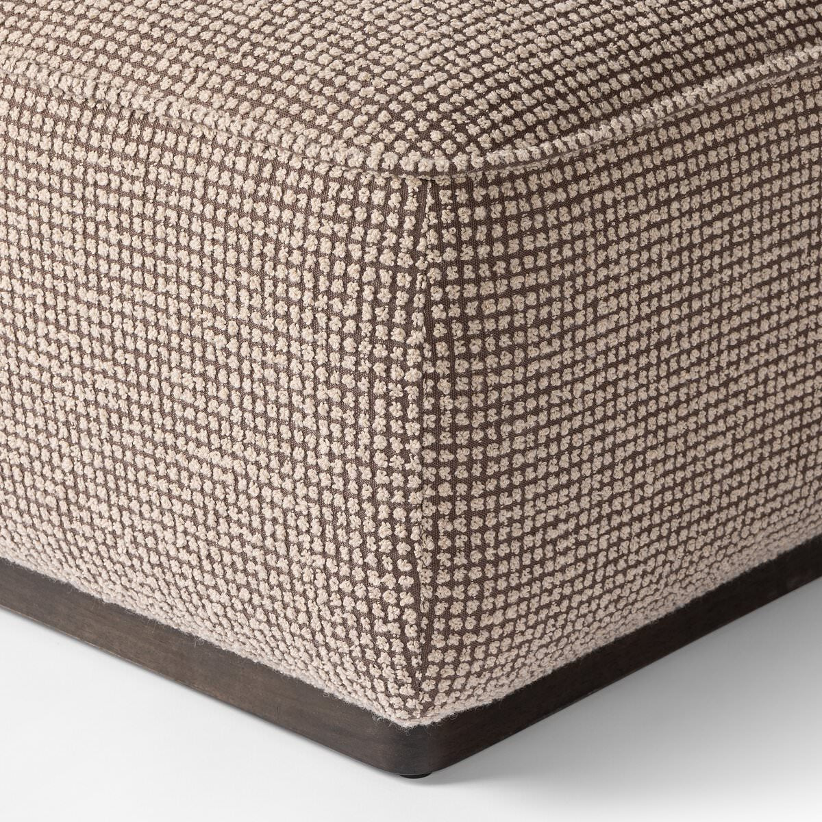 Pouf Four Hands Sinclair Square 21 en coloris Barrow Taupe