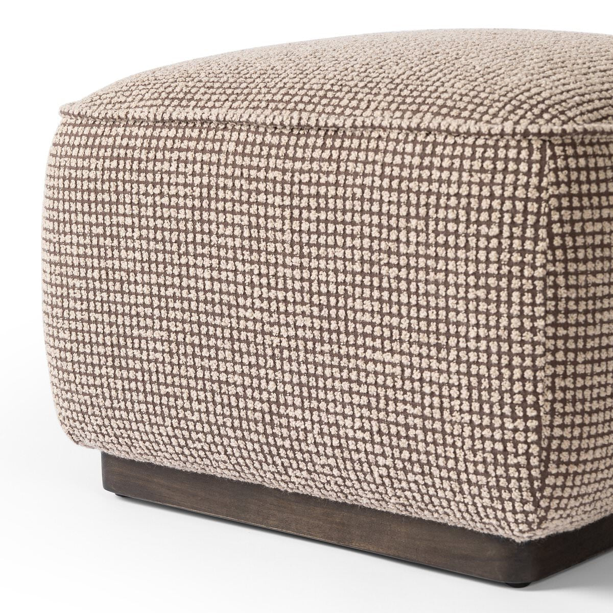 Pouf Four Hands Sinclair Square 21 en coloris Barrow Taupe