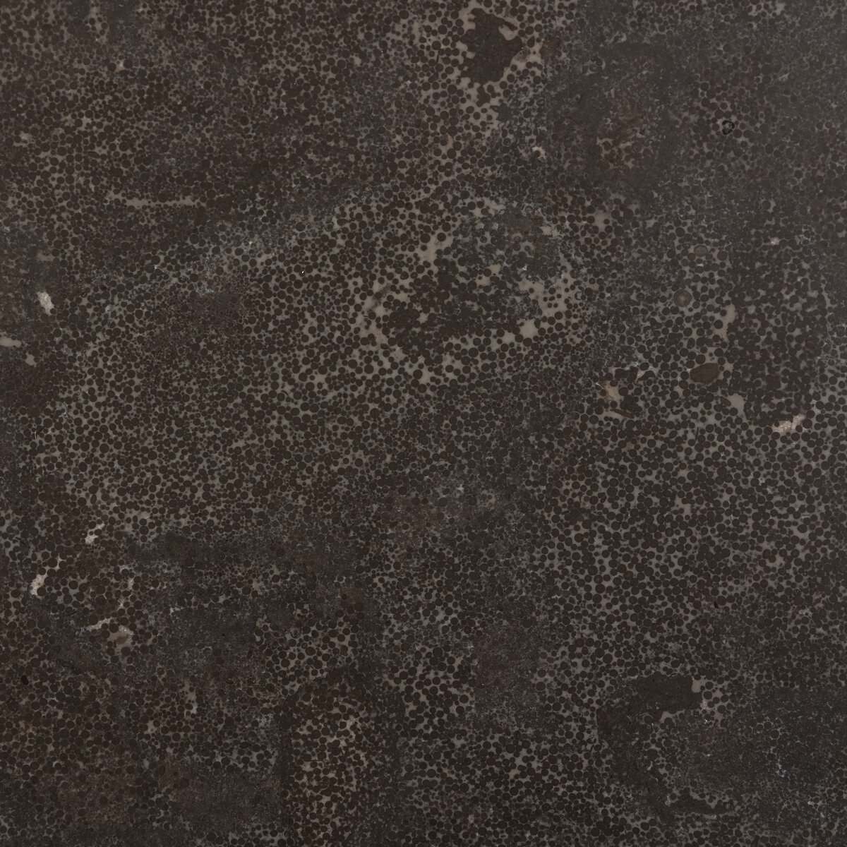 Table de salle à manger ronde Four Hands Skye 42 pouces en pierre bleue