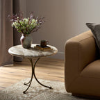 Table d'appoint Four Hands Sylas en marbre fossilisé