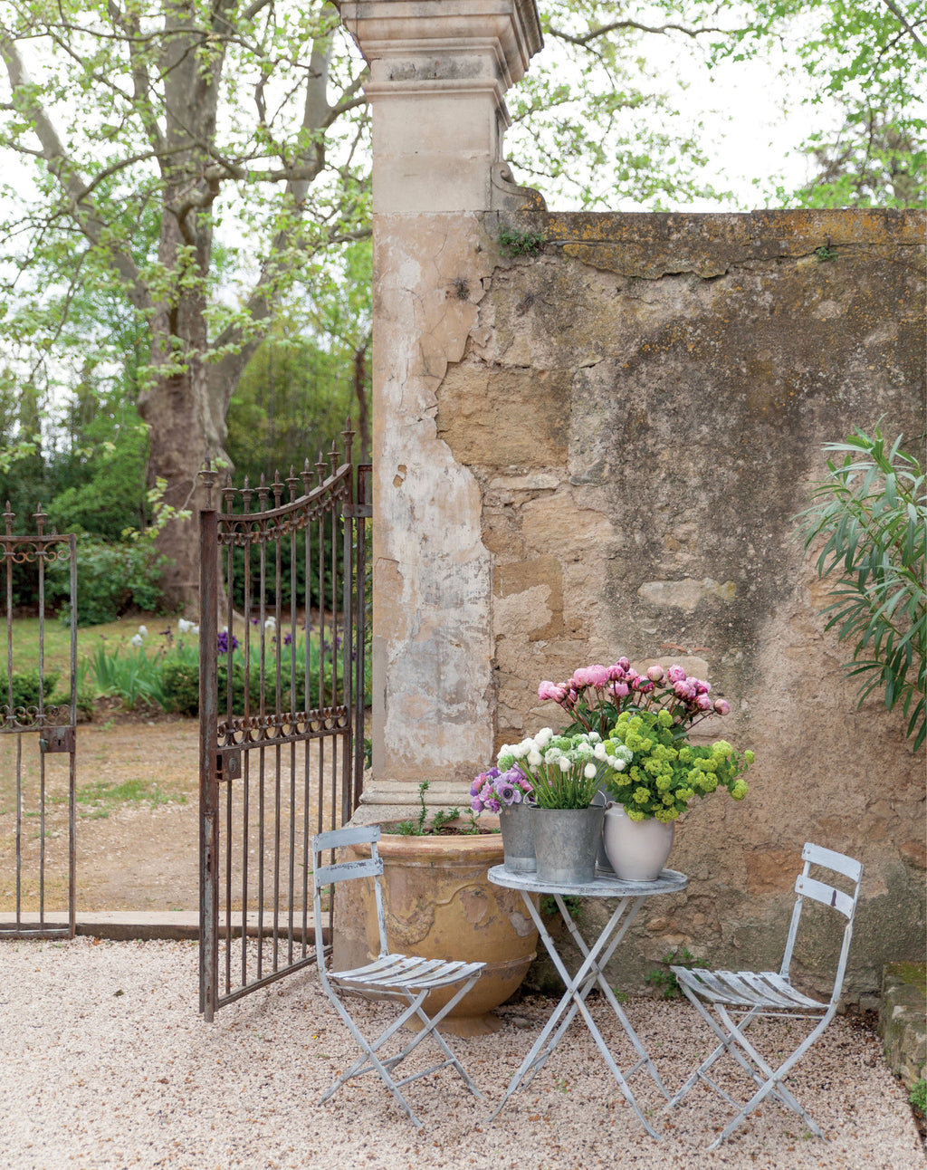 Fleurs françaises : compositions florales inspirées de Paris et d’ailleurs