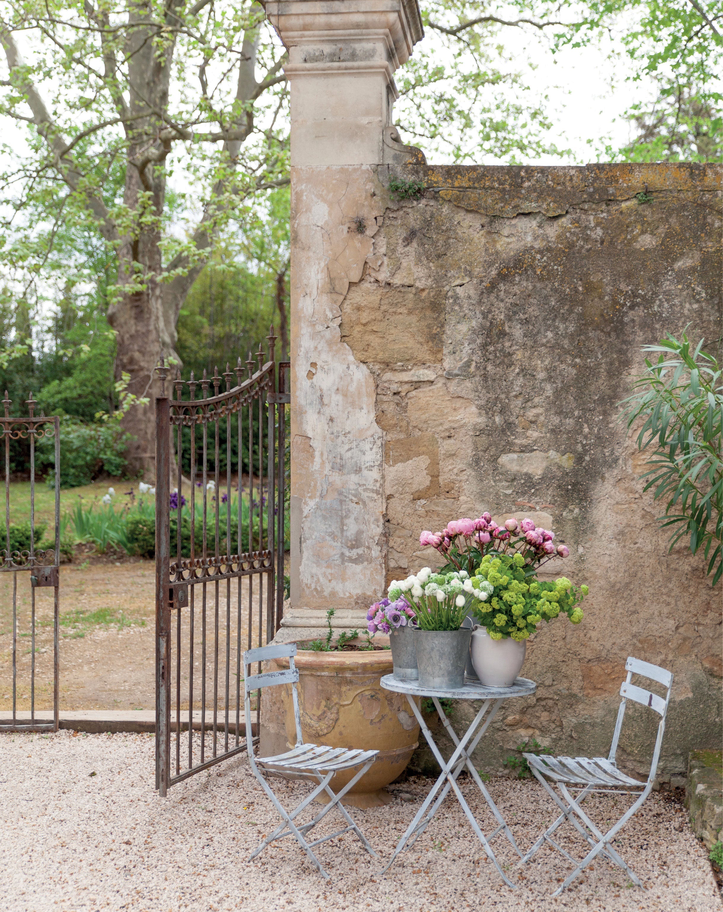 Fleurs françaises : compositions florales inspirées de Paris et d’ailleurs