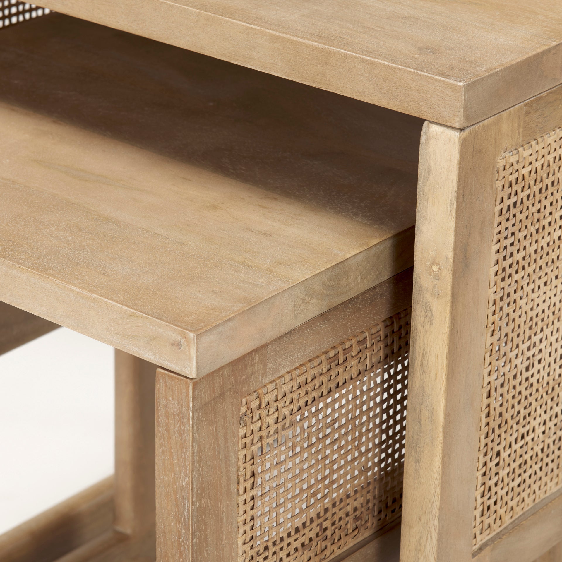 Tables gigognes Georgia couleur blanc cassé