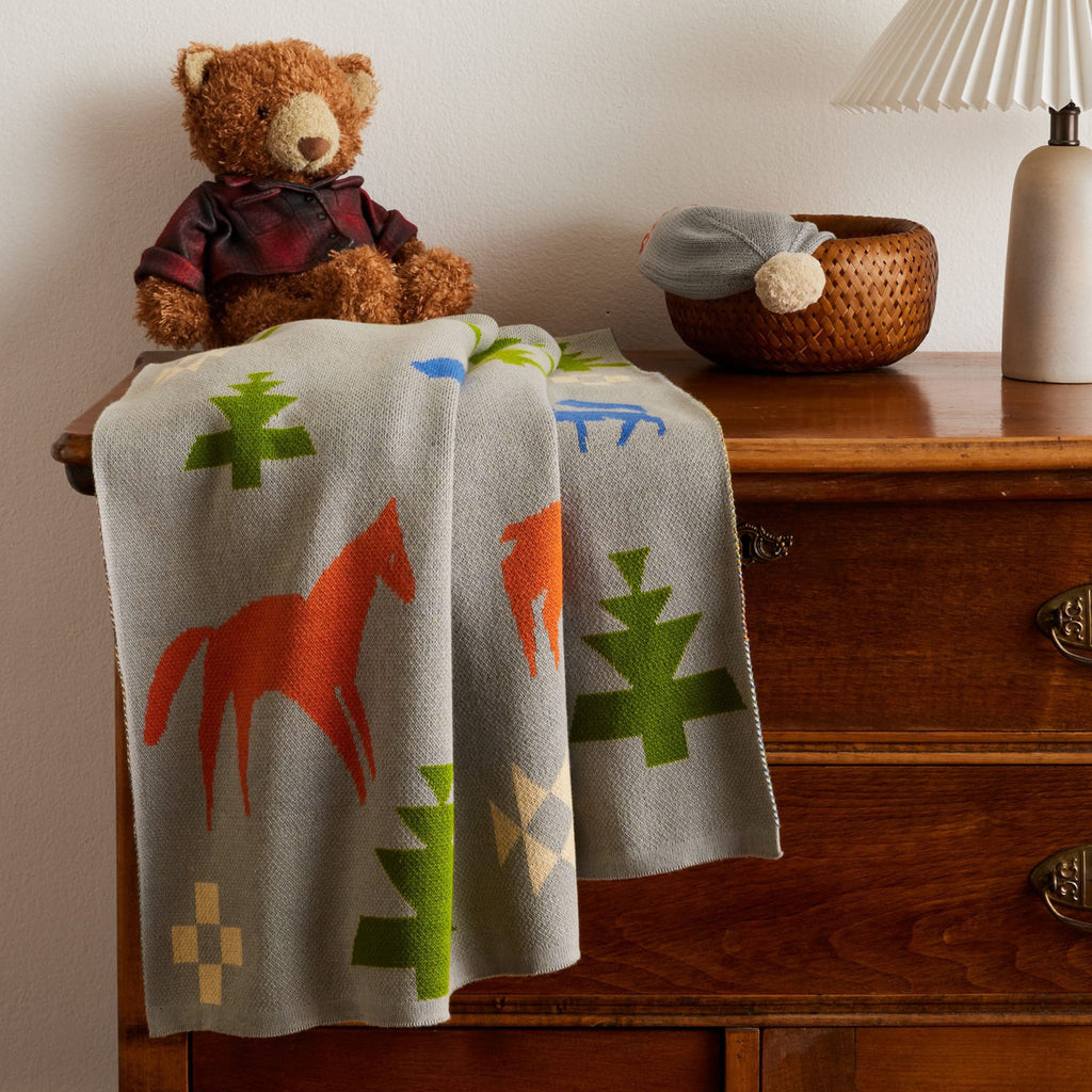 Couverture et bonnet pour bébé en maille Pendleton, coloris Gris Chemin