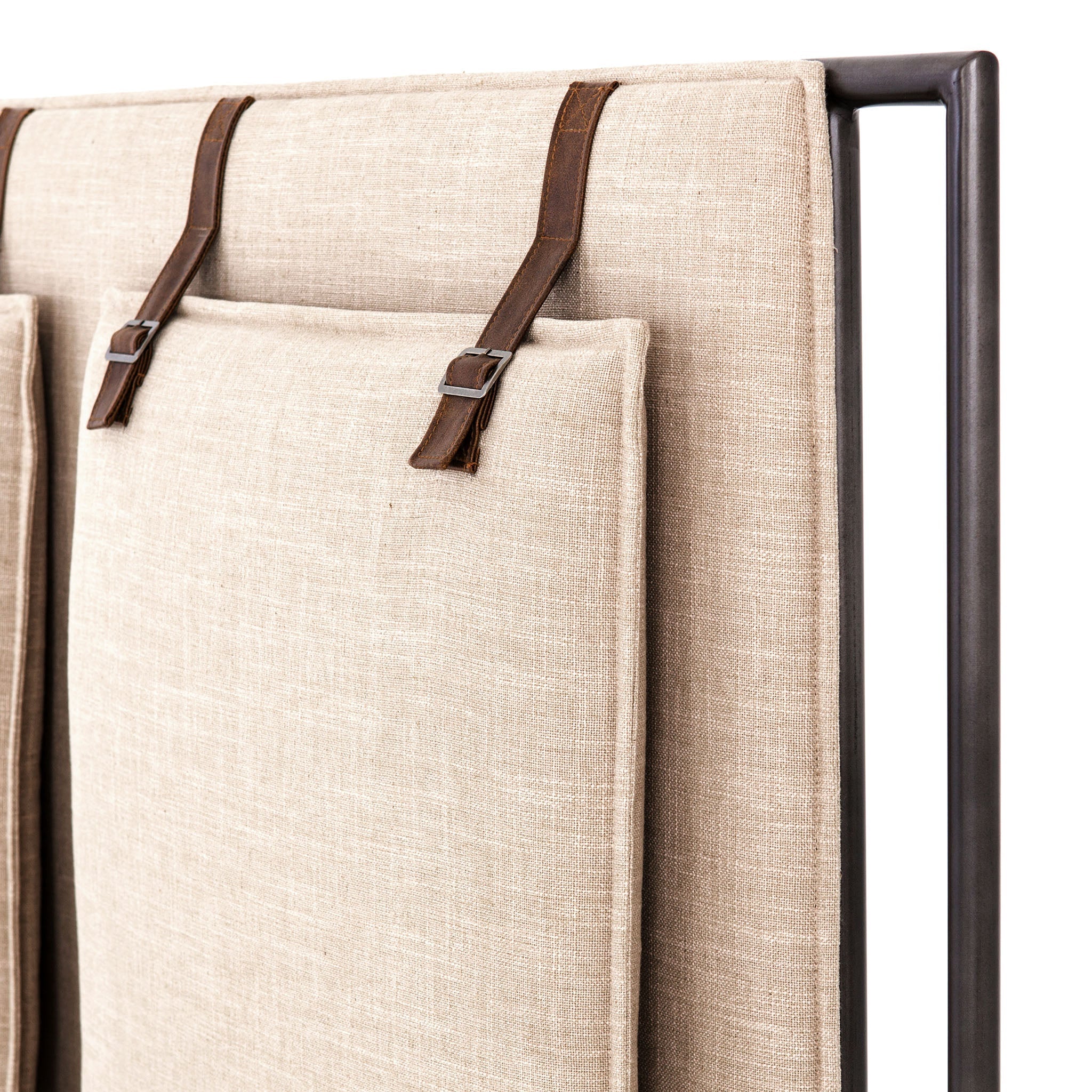 Lit capitonné Four Hands Leigh couleur Palm Ecru