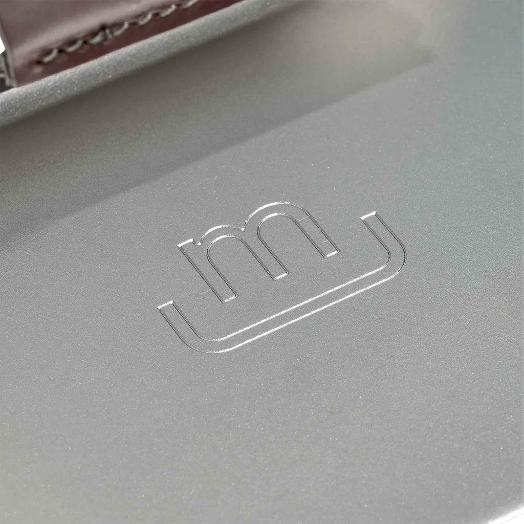 Presse à grillades fabriquée avec revêtement de poignée en cuir 