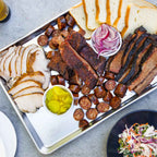 Cuisiné dans une demi-plaque à pâtisserie