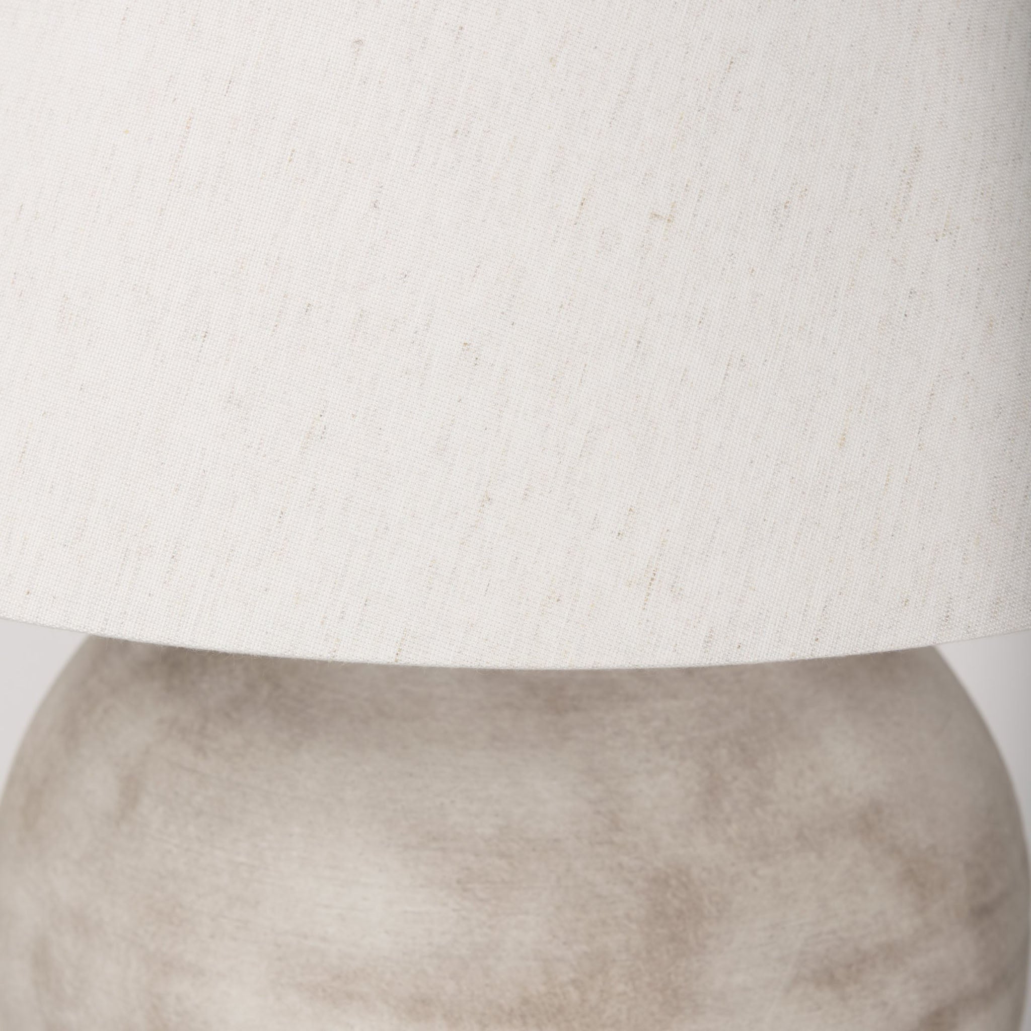 Lampe de table Maxwell couleur taupe