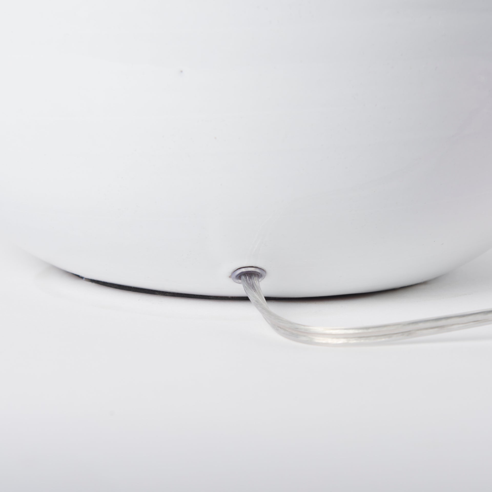 Lampe de table en céramique Mandalay blanche