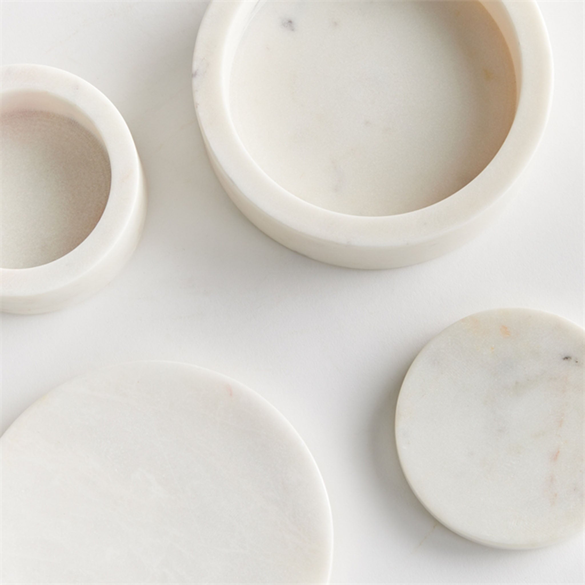 Coffret de deux boîtes rondes en marbre Armani 