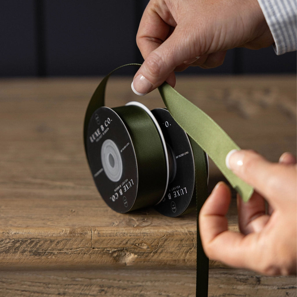 Ruban de satin vert forêt, petit