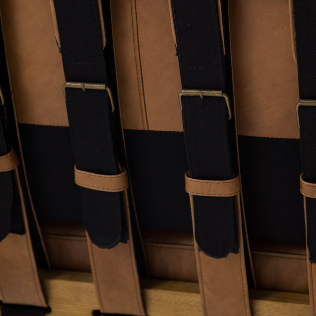 Fauteuil Silas Four Hands en cuir cuivré patiné