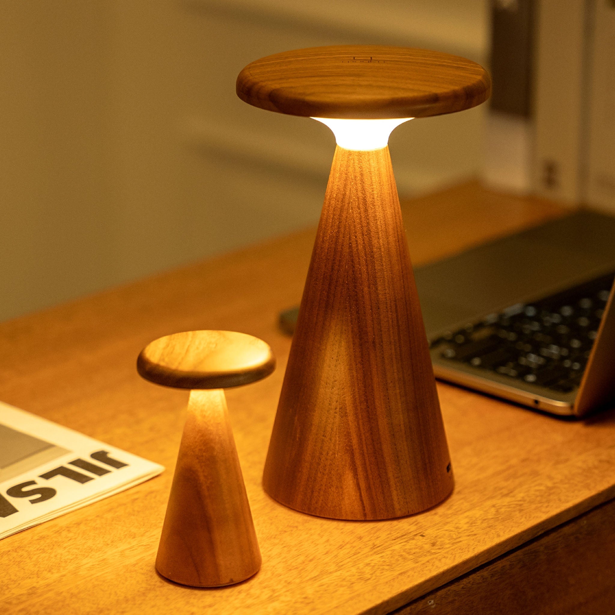 Lampe de table Sylva en noyer - Mini