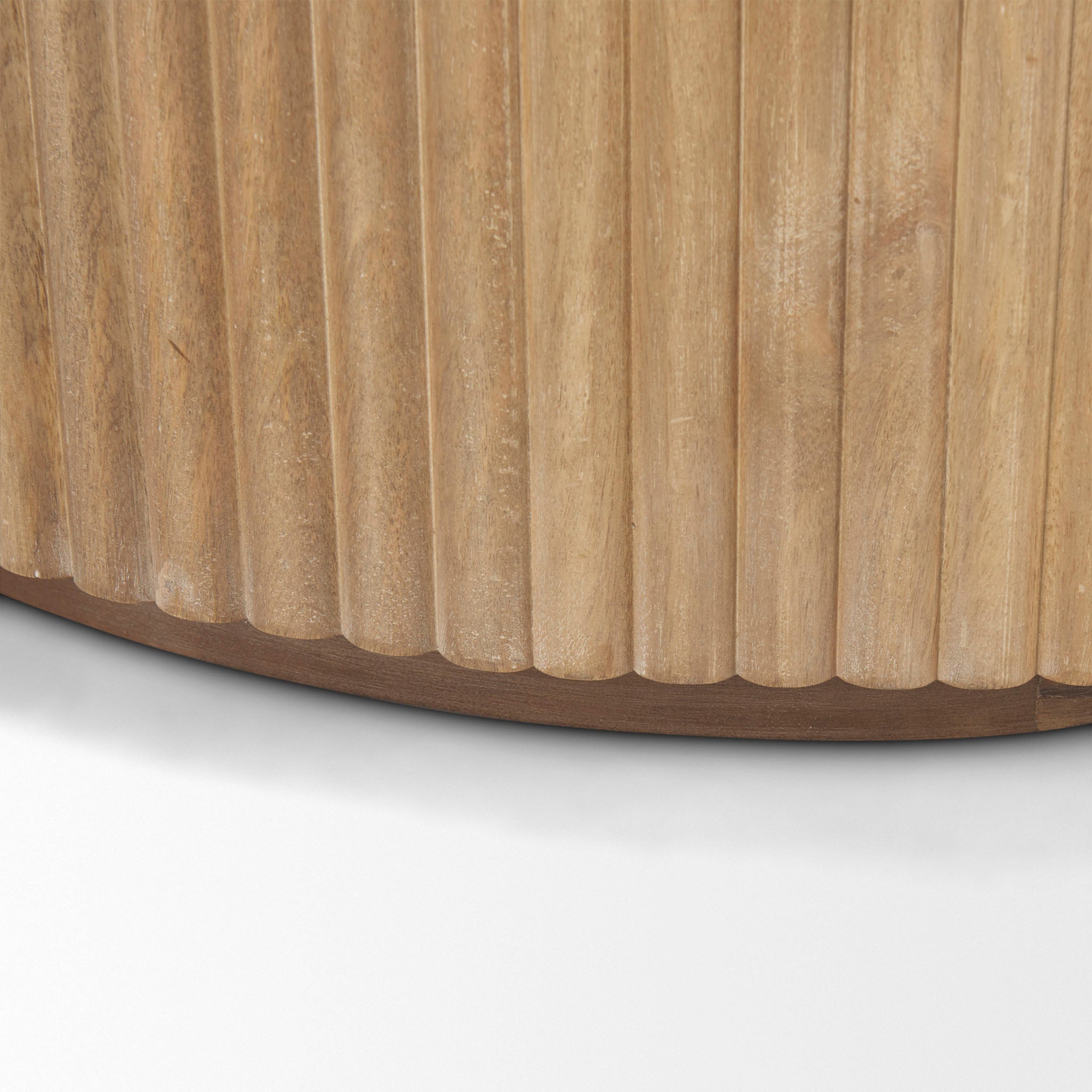 Armoire demi-lune cannelée Talia couleur naturelle