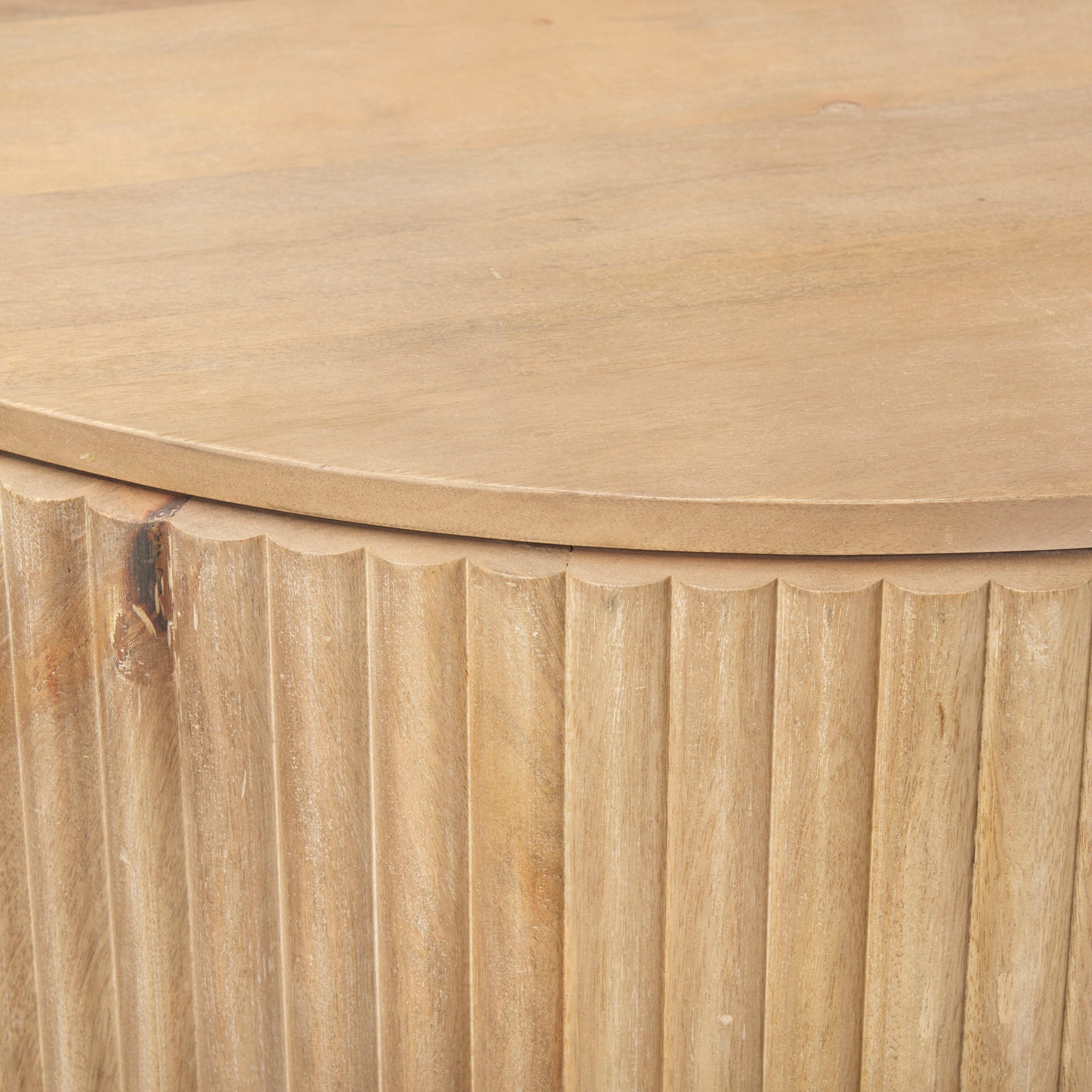 Armoire demi-lune cannelée Talia couleur naturelle