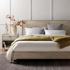 Table de chevet Viggo de Four Hands en marbre blanc italien