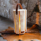 Grande lampe de coffre en cerisier avec sangle en cuir