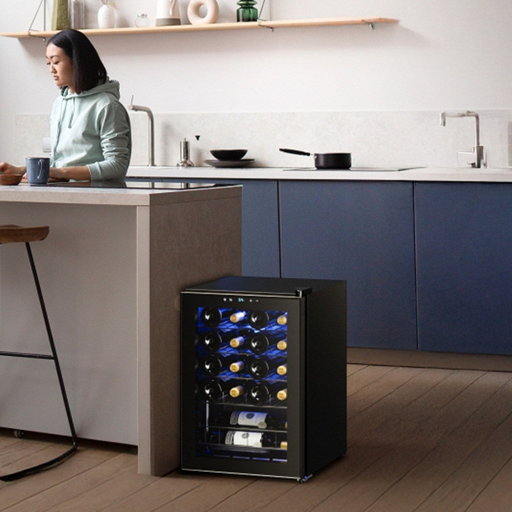 Réfrigérateur à vin/boissons 43 cm (17 pouces), 20 bouteilles, pose libre, contrôle numérique de la température