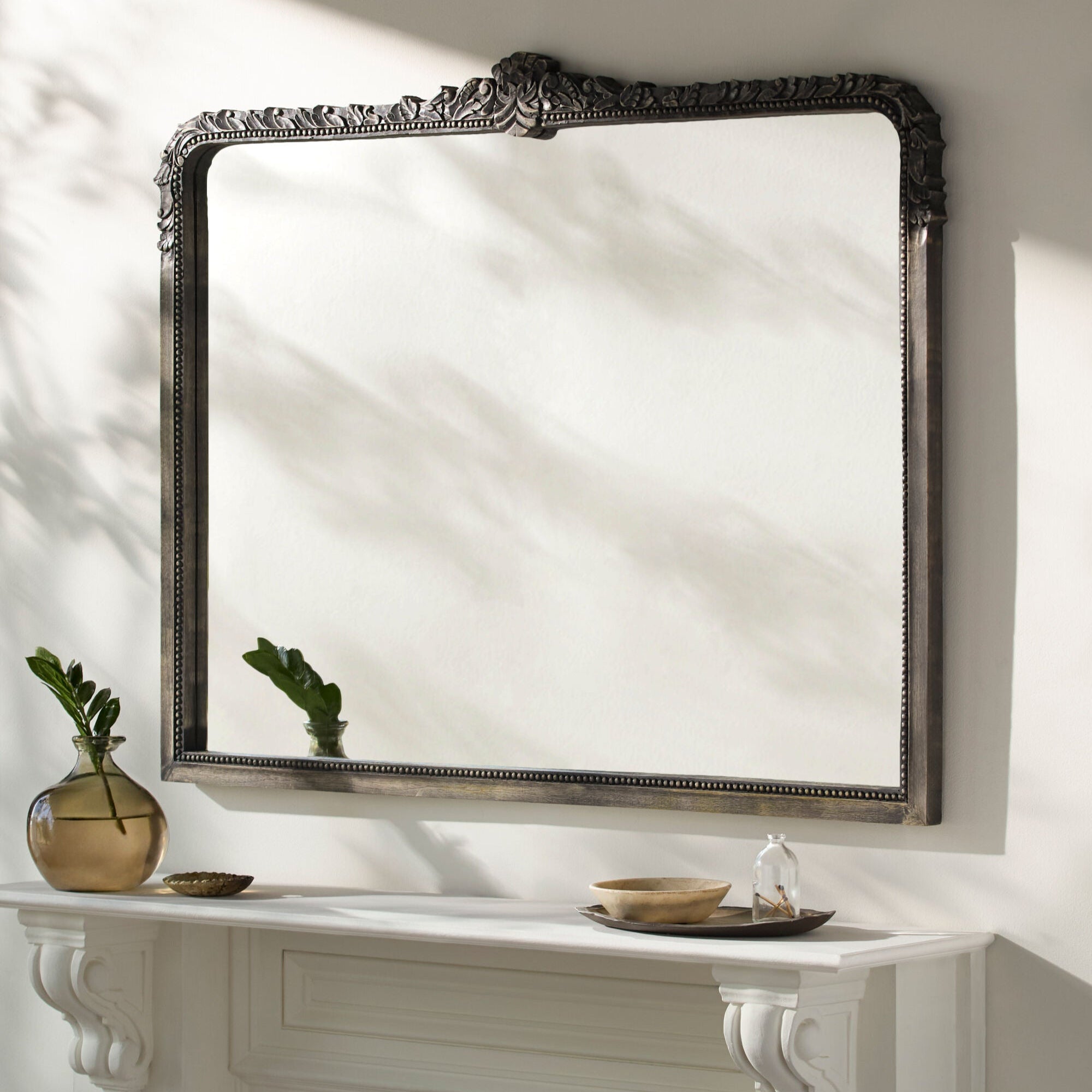 Miroir de cheminée Aaliyah en noir naturel